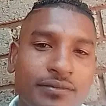 Ahshwin Mouwers was shot down outside a court in South Africa