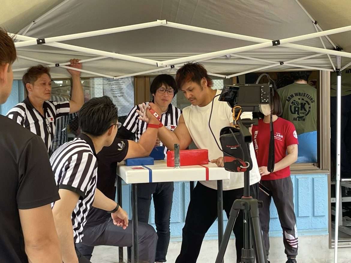 Japan’s Arm Wrestling champions flex muscles in spellbinding contest in Akashi